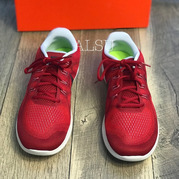 NWT Nike Free RN 2017 University Red M AUTHENTIC - Picture 5 of 8